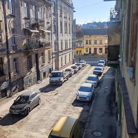 Apartment On Sheptytskyh 27 リヴィウ エクステリア 写真
