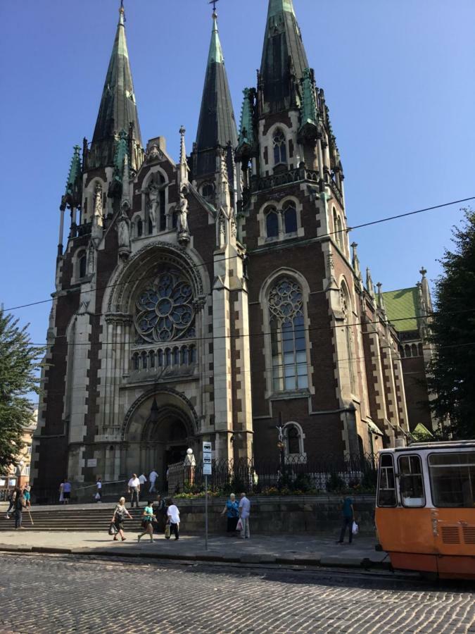 Apartment On Sheptytskyh 27 リヴィウ エクステリア 写真